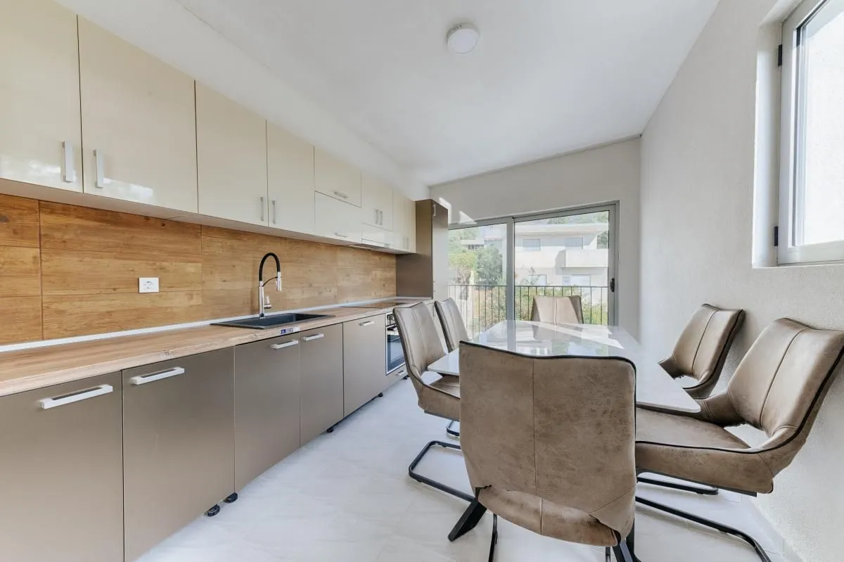 Sale, house, 250m², Utjeha, Bar