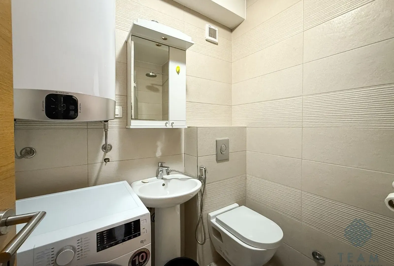 Prodaja, dvosoban stan, 65m², Ljubović, Podgorica