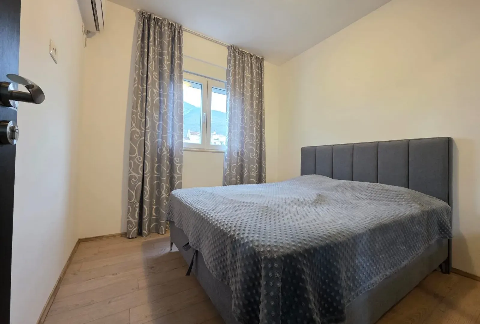 Prodaja, dvosoban stan, 67m², Bečići, Budva