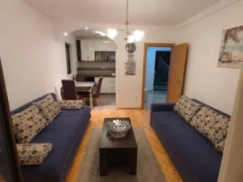 Stan in Bijeli Do