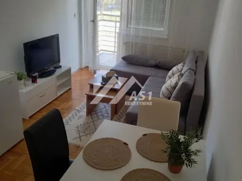 Izdavanje, jednosoban stan, 29m², Bulevar Evrope, Novi Sad Sve Podlokacije - image 2