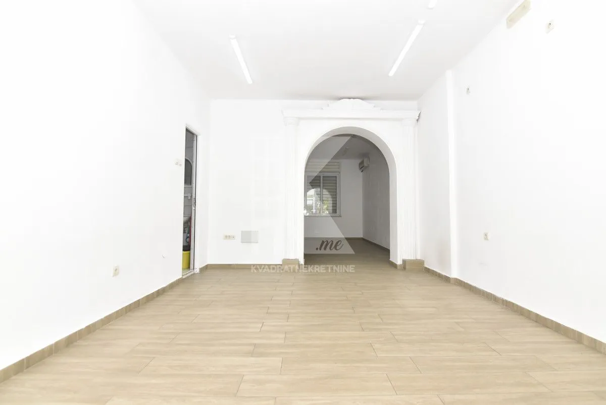 Rent, office space, 42m², Centar, Podgorica