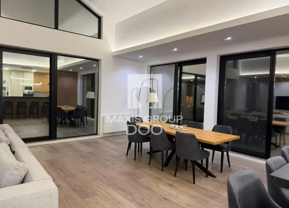 Izdavanje, kuća, 290m², Kaludjerica, Grocka