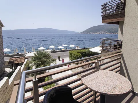 Izdavanje, dvosoban stan, 70m², Opatovo, Tivat - image 17