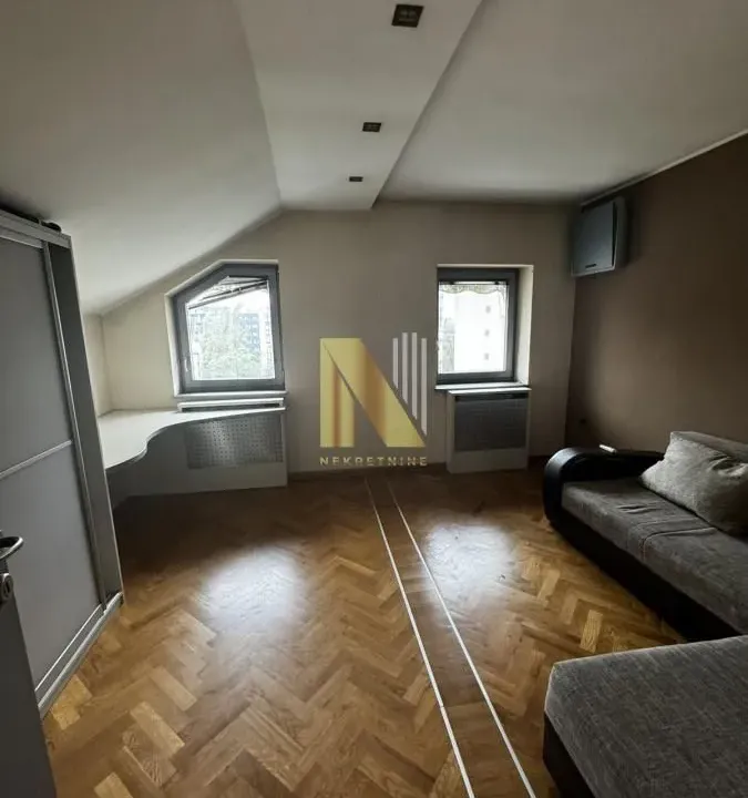 Izdavanje, dvosoban stan, 55m², Liman 1, Novi Sad Sve Podlokacije