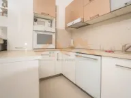 Izdavanje, dvosoban stan, 63m², City Kvart, Podgorica - image 3