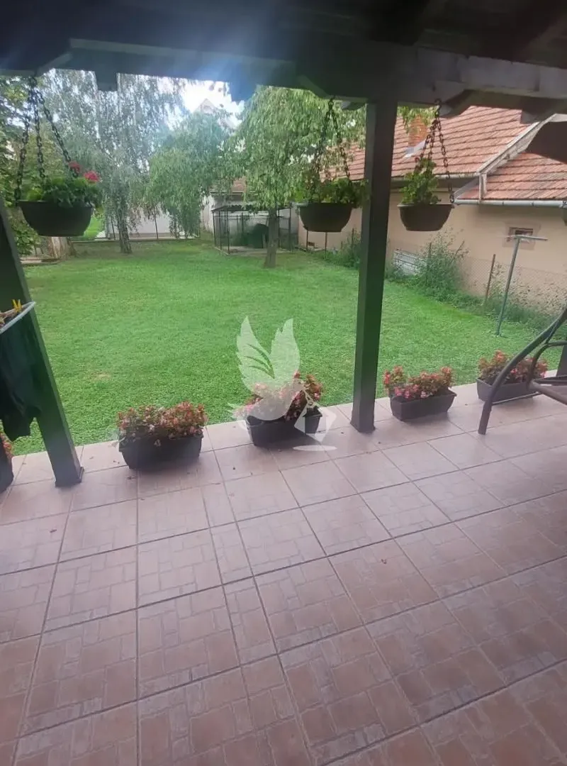 Sale, house, 218m², Mladenovac selo, Mladenovac