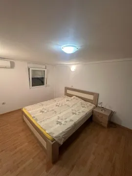Izdavanje, kuća, 160m², Polje, Bar - image 4