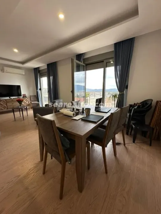 Prodaja, dvosoban stan, 117m², Centar, Tivat