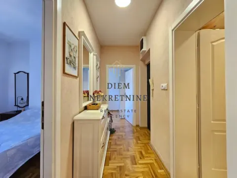 Rent, two bedroom apartment, 60m², Centar, Bar - image 9