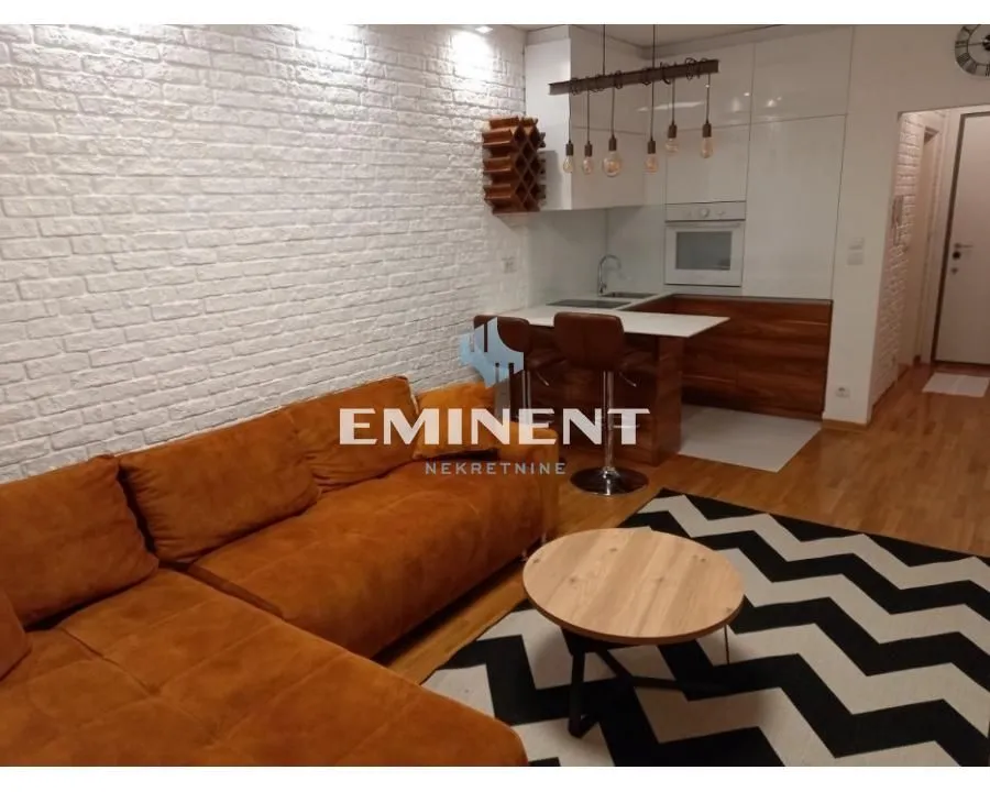 Izdavanje, jednosoban stan, 35m², Ada, Beograd
