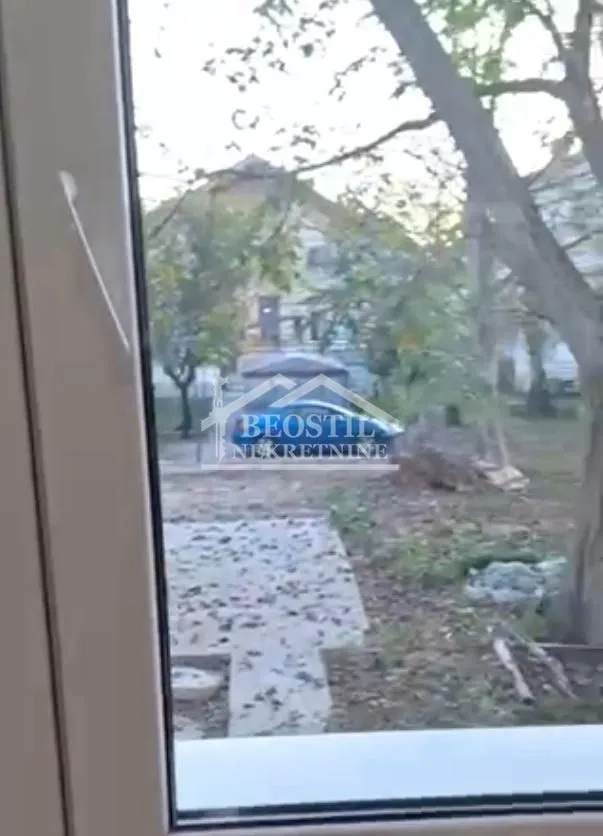 Prodaja, trosoban stan, 32m², Zemun Sve Podlokacije, Beograd