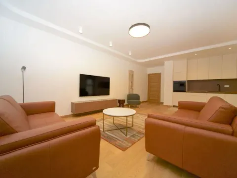 Izdavanje, trosoban stan, 104m², New City, Podgorica - image 3