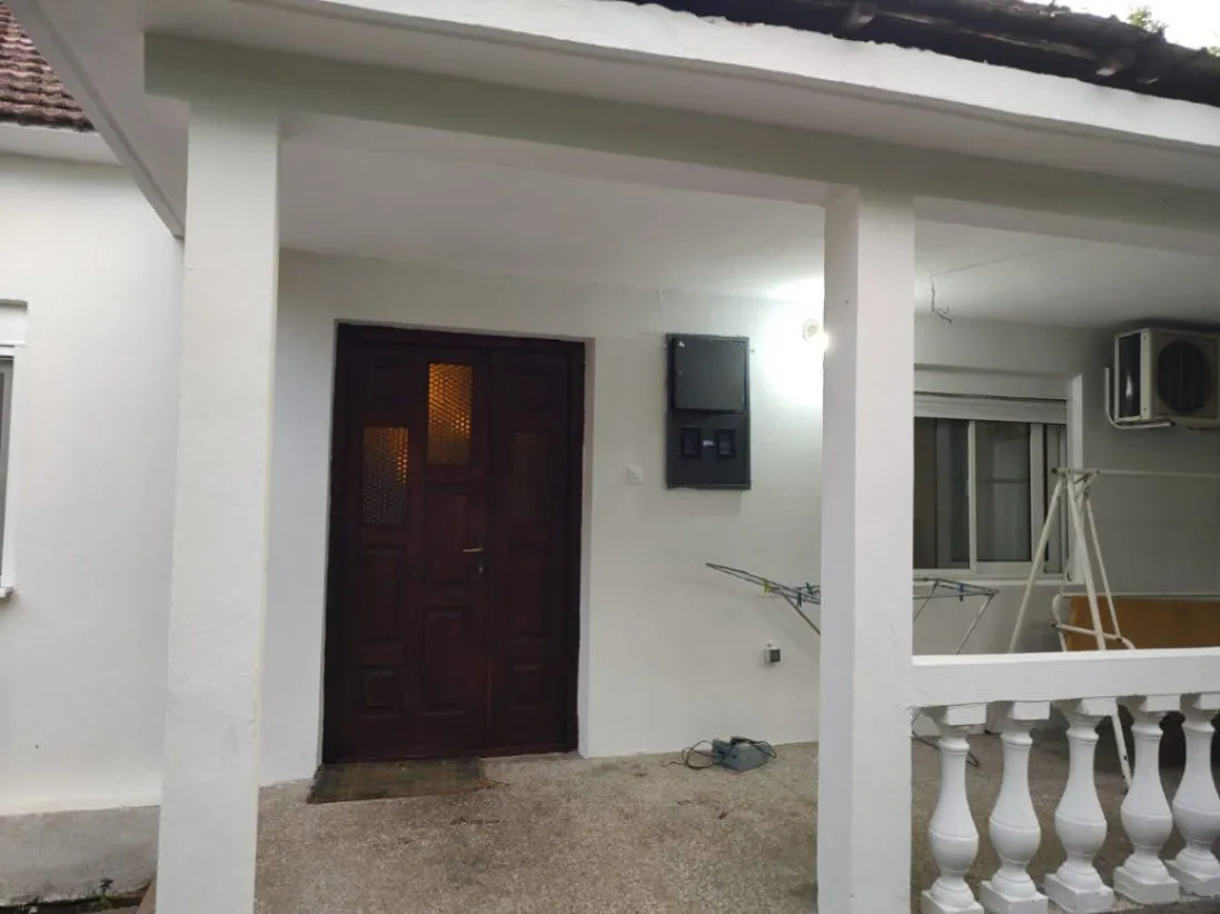 Prodaja, kuća, 180m², Murtovina, Podgorica