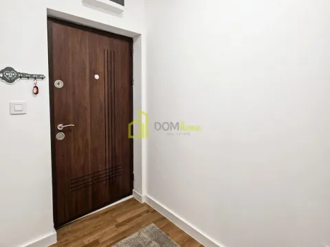 Izdavanje, dvosoban stan, 80m², Tološi, Podgorica - image 21