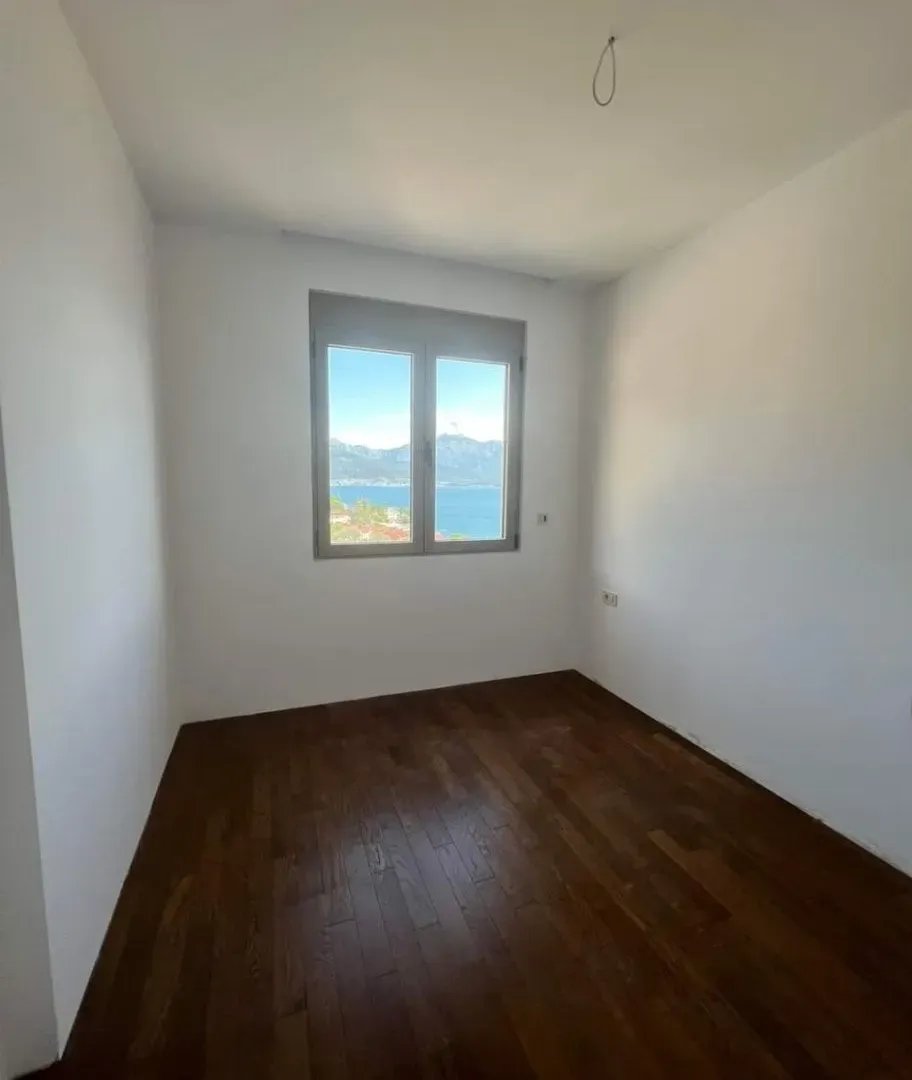 Prodaja,  stan, 44m2, Baošići, Herceg Novi