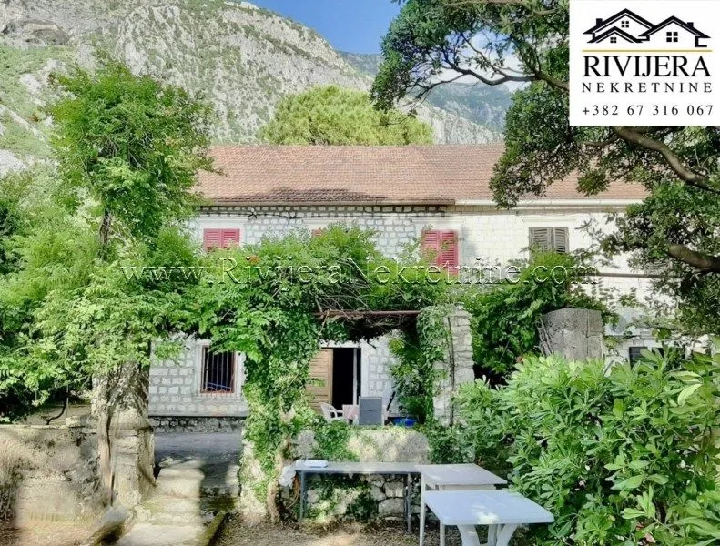 Sale, house, 160m², Dobrota, Kotor