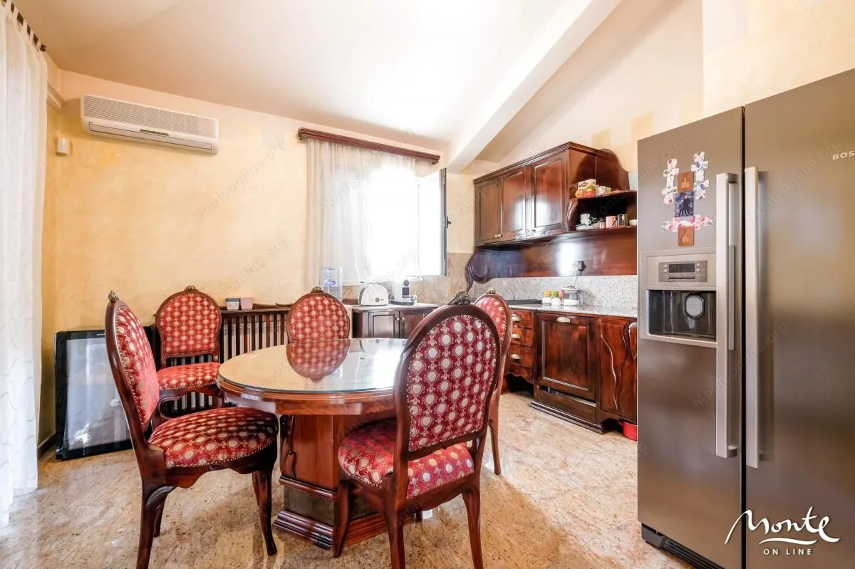 Sale, four bedroom apartment, 179m², Budva, Crna Gora