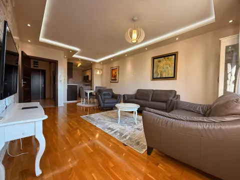 Izdavanje, dvosoban stan, 90m², Preko Morače, Podgorica - image 5