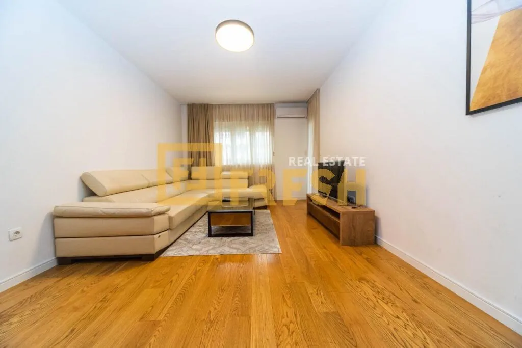 Izdavanje, dvosoban stan, 70m², City Kvart, Podgorica