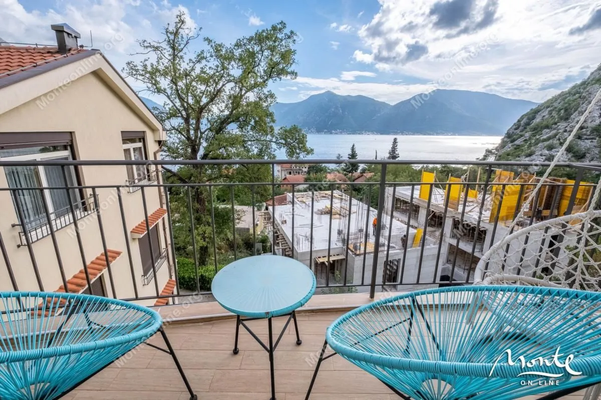 Prodaja, dvosoban stan, 105m², Orahovac, Kotor