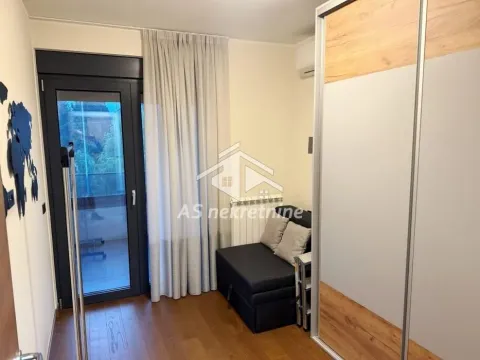 Izdavanje, trosoban stan, 90m², Banovo Brdo, Beograd - image 13