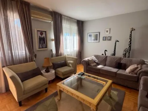 Izdavanje, trosoban stan, 115m², Gorica C, Podgorica - image 10