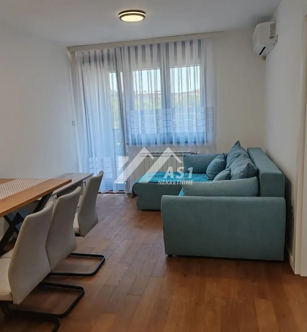 Izdavanje, jednosoban stan, 38m², Rotkvarija, Novi Sad Sve Podlokacije