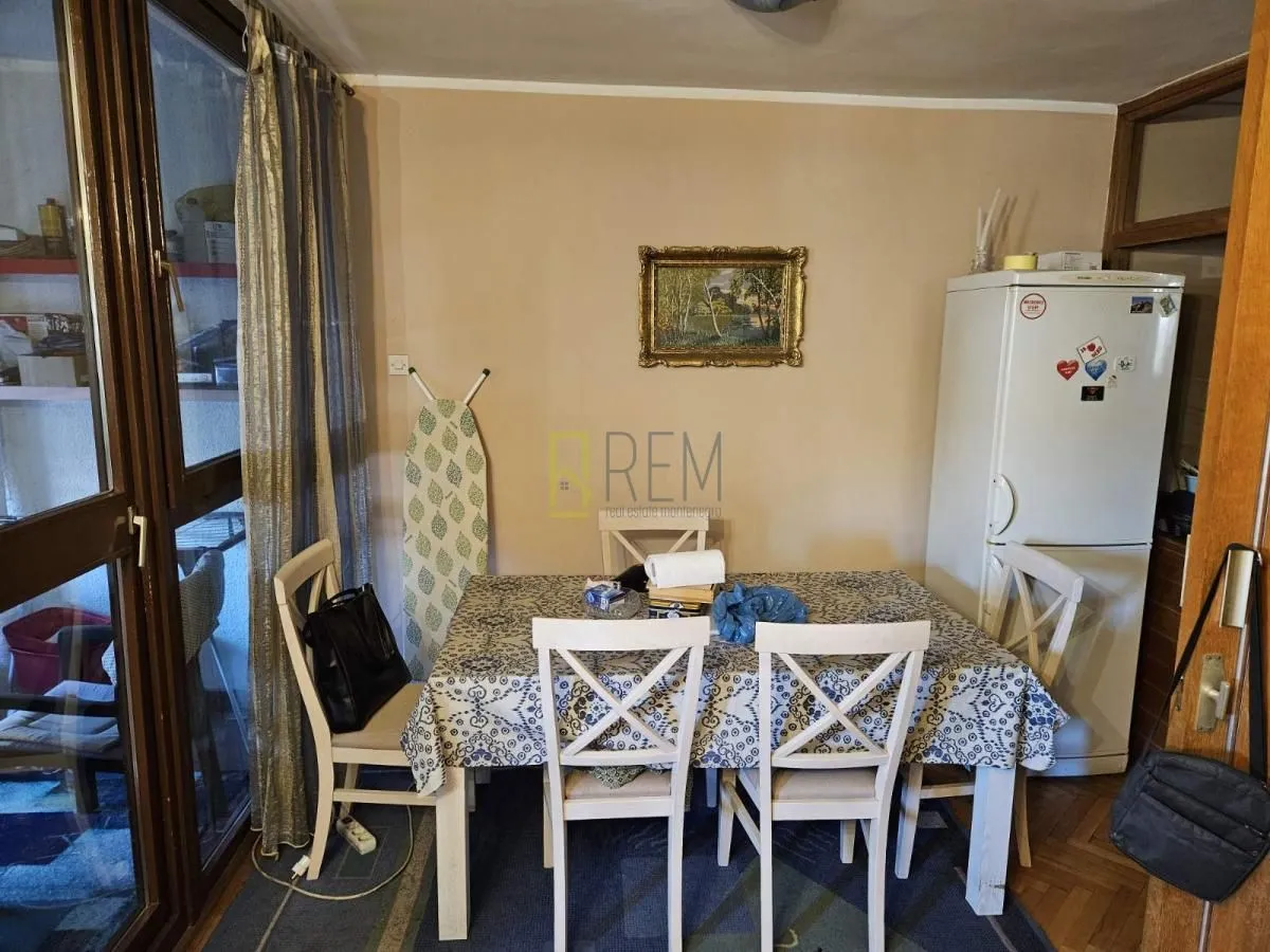 Prodaja, trosoban stan, 87m², Blok 5, Podgorica