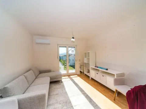 Izdavanje, jednosoban stan, 44m², Pobrežje, Podgorica - image 2