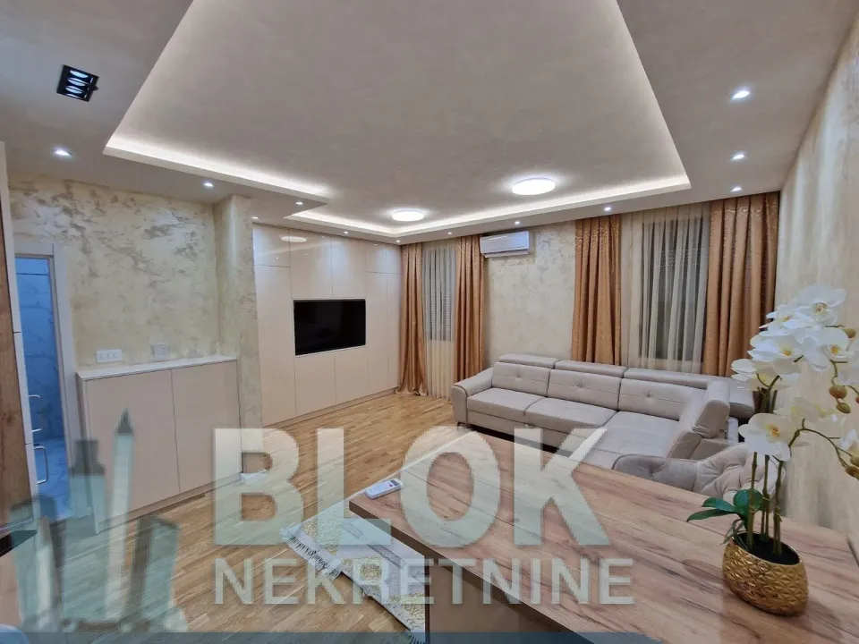 Rent, studio apartment, 30m², Stara Varoš, Podgorica