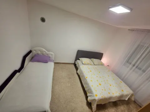 Rent, two bedroom apartment, 64m², Sutomore, Bar - image 5