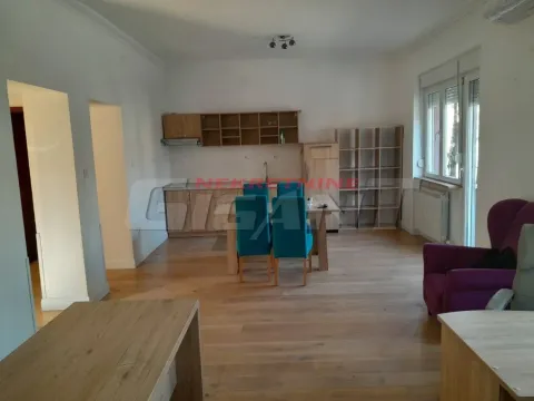 Prodaja, dvosoban stan, 72m², Kalenić Pijaca, Vračar Sve Podlokacije