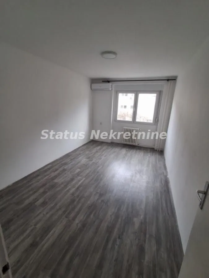 Izdavanje, dvosoban stan, 54m², Železnička Stanica, Novi Sad Sve Podlokacije