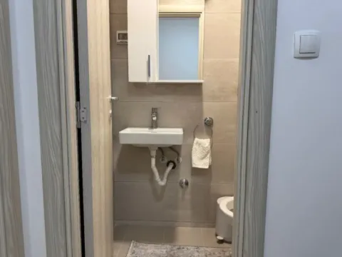 Izdavanje, dvosoban stan, 67m², Zabjelo, Podgorica - image 11