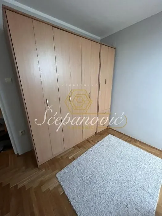 Prodaja, trosoban stan, 80m², Bulevar Oslobodjenja, Novi Sad Sve Podlokacije