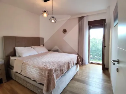 Izdavanje, jednosoban stan, 73m², Obala Đuraševića, Tivat - image 11