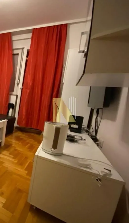 Izdavanje, dvosoban stan, 42m², Podbara, Novi Sad Sve Podlokacije