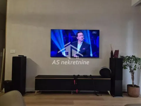 Izdavanje, trosoban stan, 76m², Savski Venac, Beograd - image 3