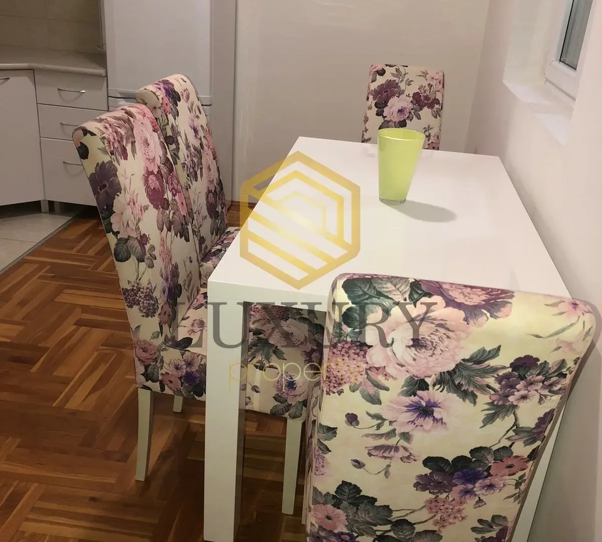 Izdavanje, jednosoban stan, 52m², 1 maj, Podgorica