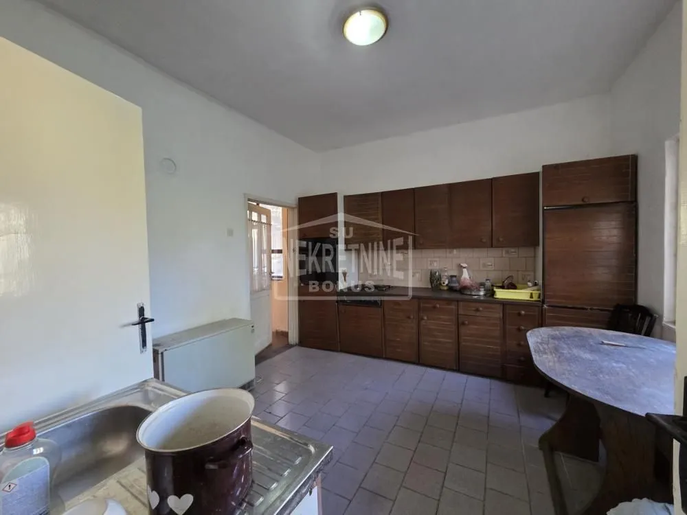 Prodaja, kuća, 250m², Bajmok, Subotica