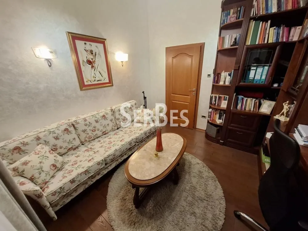 Prodaja, stan, 358m², Grbavica, Novi Sad Sve Podlokacije