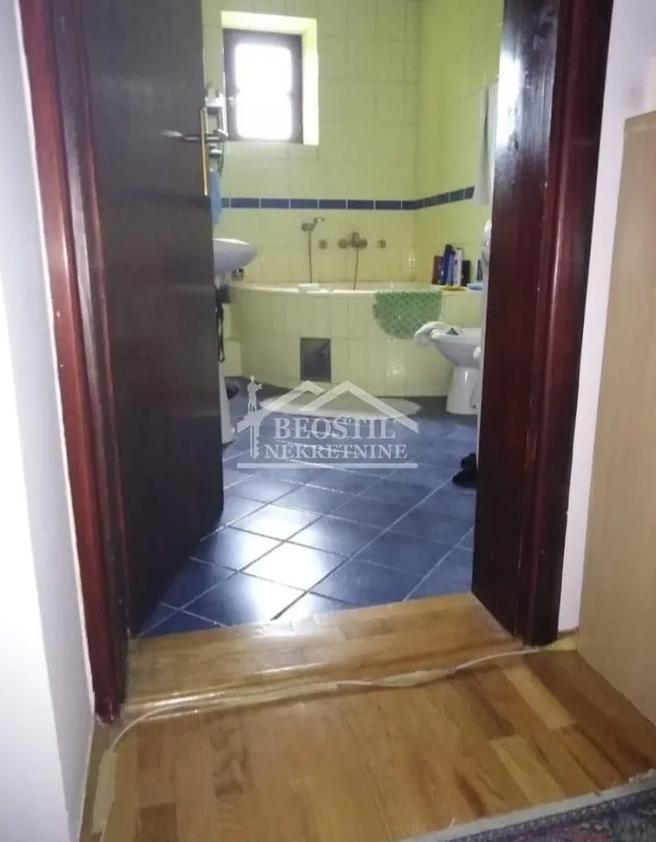 Prodaja, kuća, 197m², Ledine, Beograd