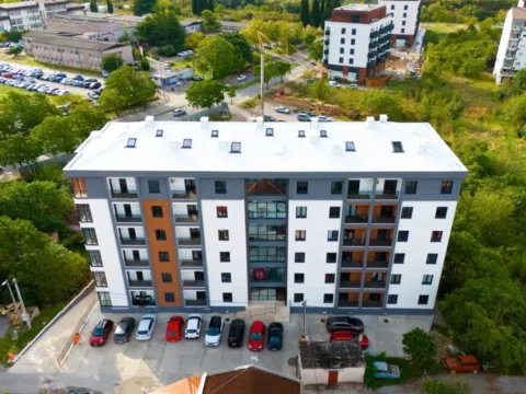 Izdavanje, jednosoban stan, 38m², Central Point, Podgorica - image 10