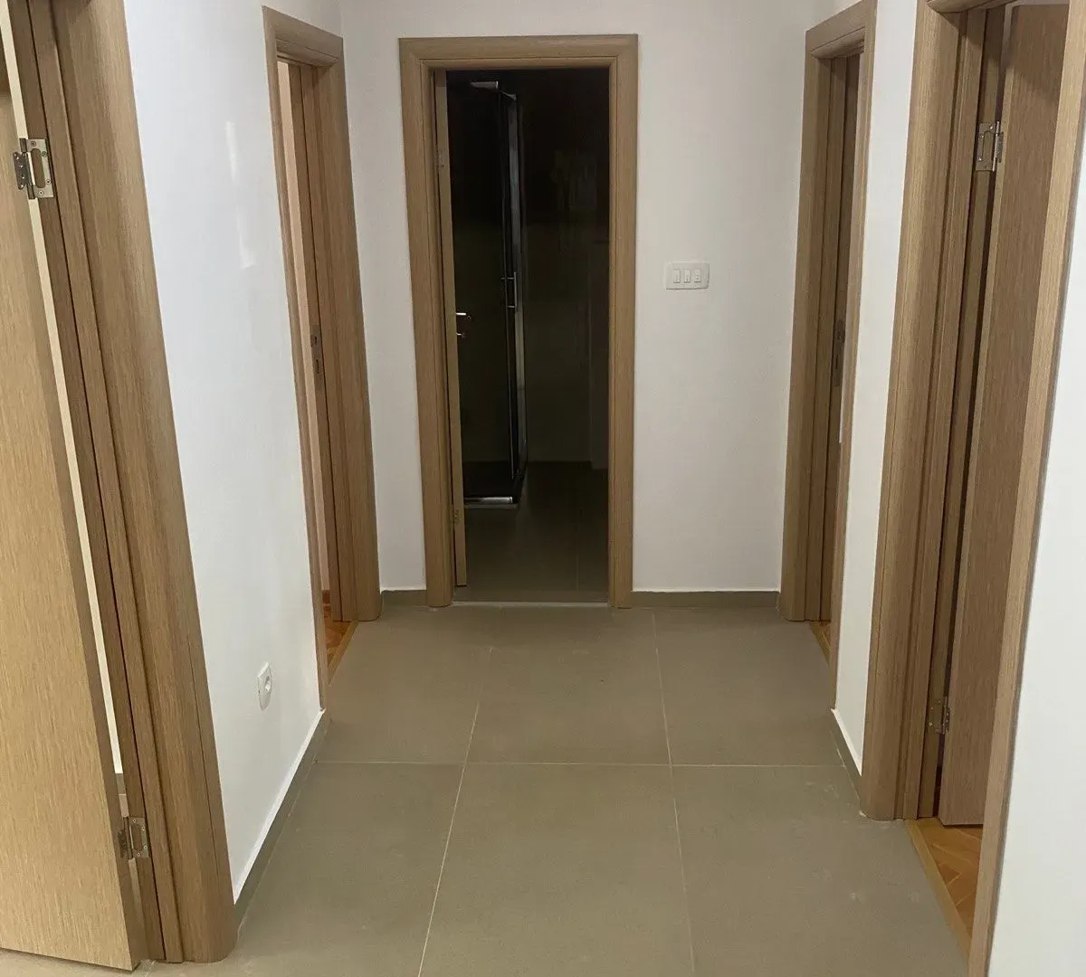 Rent, office space, 66m², Preko Morače, Podgorica
