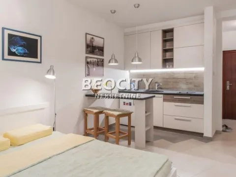 Prodaja, stan, 25m², Centar, Novi Sad