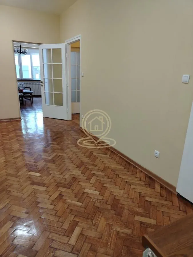 Prodaja, četvorosoban stan, 77m², Stari Grad, Beograd