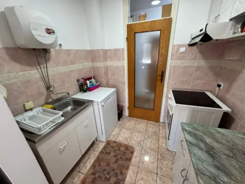 Prodaja, dvosoban stan, 76m², Stari Aerodrom, Podgorica - image 10