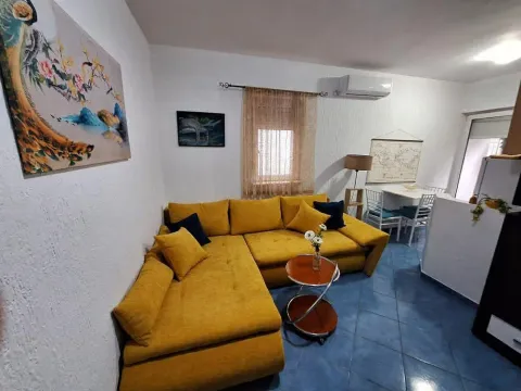 Rent, apartment, 25m², Budva, Crna Gora - image 1