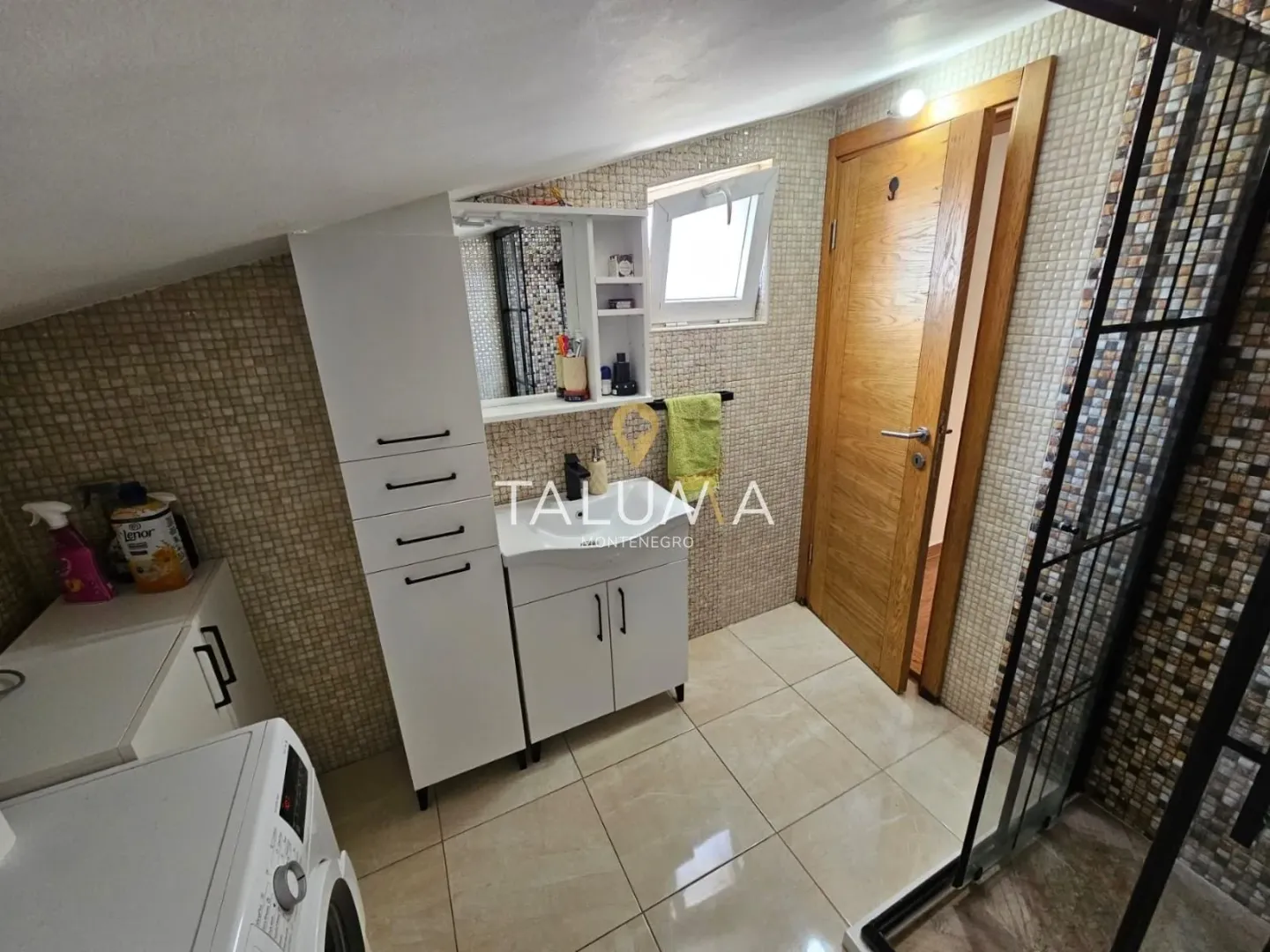 Rent, three bedroom apartment, 155m², Zabjelo, Podgorica